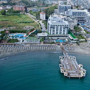 Aria Resort&Spa